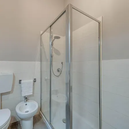 - Santo Stefano's Mirror Appartement